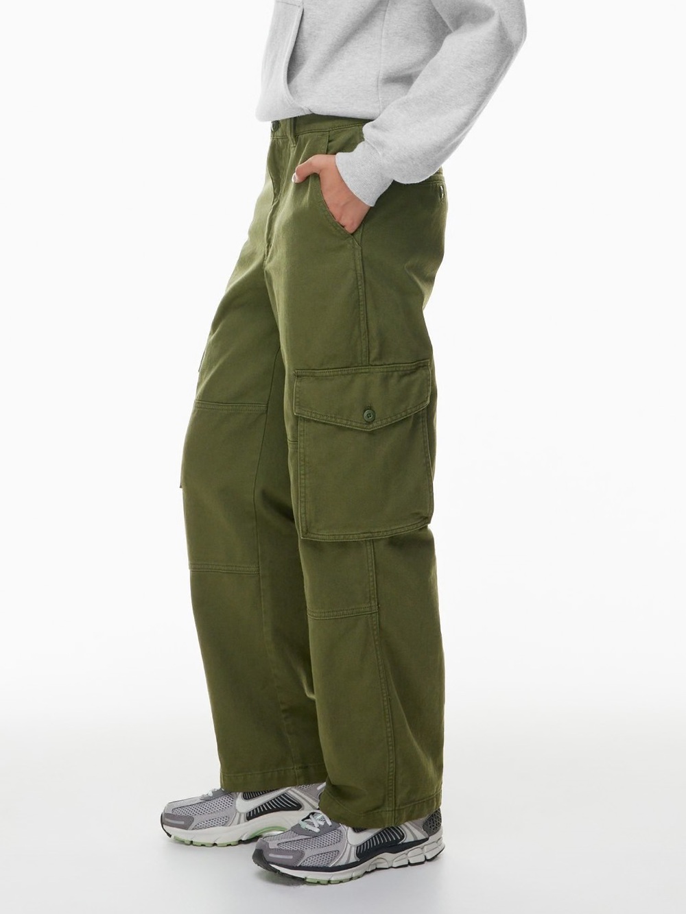 Aritzia • TNA Supply cargo pants army green